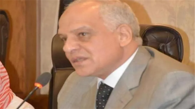 محافظ الجيزة يفاجئ مشرفى وعمال النظافه بطريق اسكندرية الصحراوى