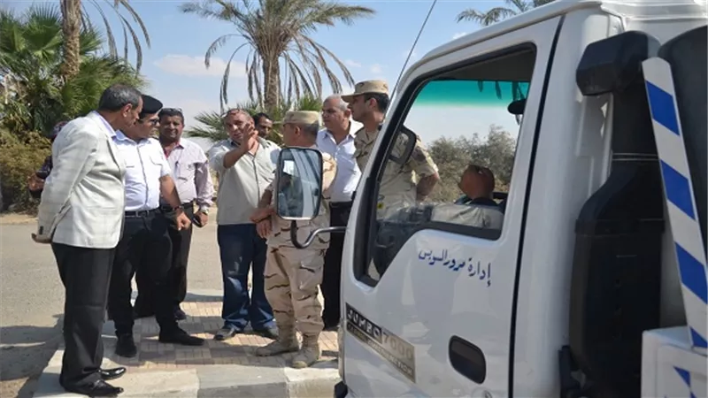 بالصور.. مساعد قائد الجيش يطمئن علي جاهزية معدات السويس  لمواجهة السيول