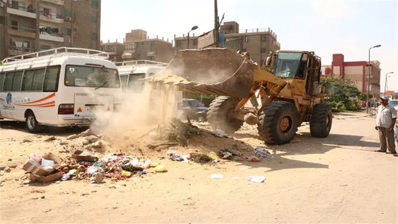 محافظة القاهرة تواصل جهودها لرفع مخلفات الهدم من الشوارع