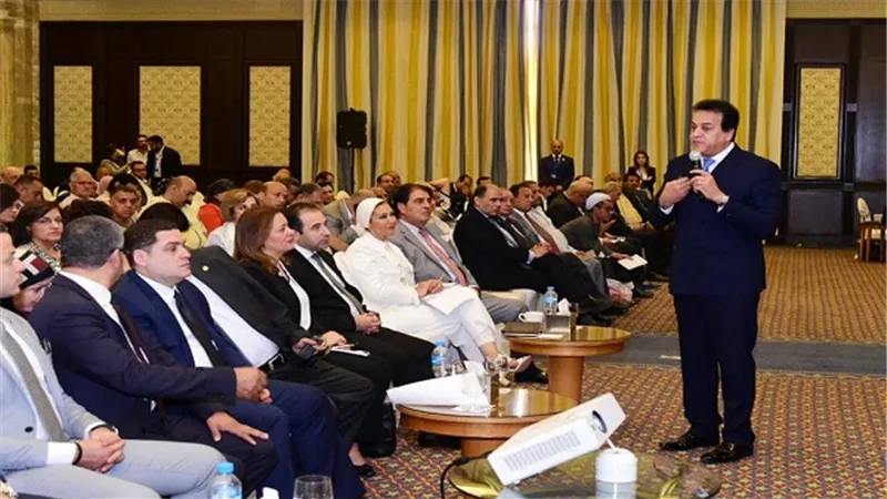 عبد الغفار: الدولة تبذل قصارى جهدها للارتقاء بموقع الجامعات المصرية