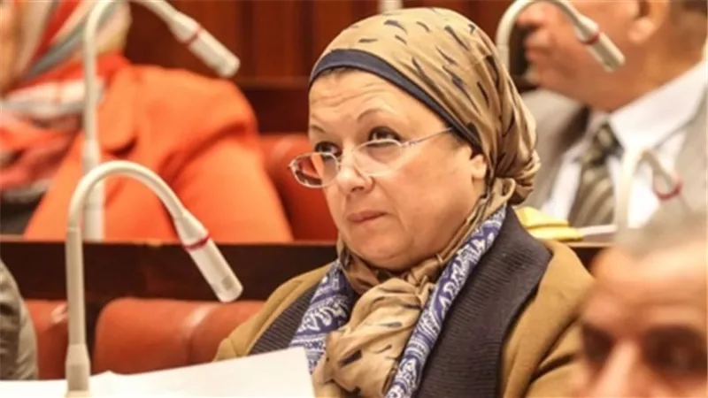 برلمانية: طلبات إحاطة عن انتشار فيديو عن رقص الطلاب والطالبات داخل مدرج كلية الحقوق بجامعة عين شمس
