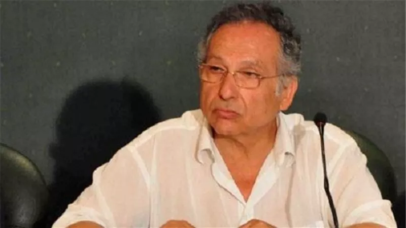 ممدوح حمزة يغازل اردوغان ويسب الإعلام المصري