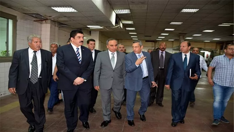 محافظ القليوبية يتفقد مطابع الأهرام  بقليوب ويوصي بانشاء مجمع مدارس دولية 