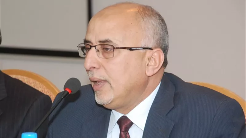 مسئول يمني يدعو لإنقاذ سكان 