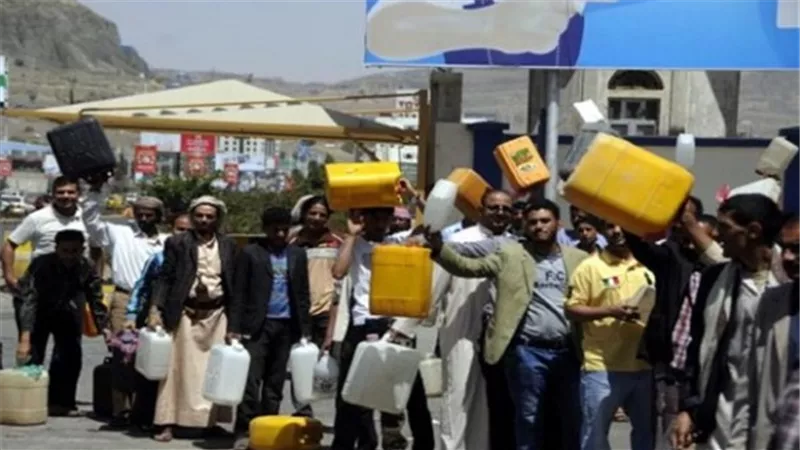 الحكومة اليمنية تطالب شركات النفط بعدم التعامل مع الحوثيين