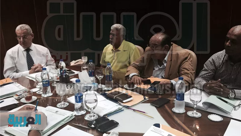 بالصور.. إدارة المقاولون تعتمد عقود لاعبي الفريق واللائحة المالية
