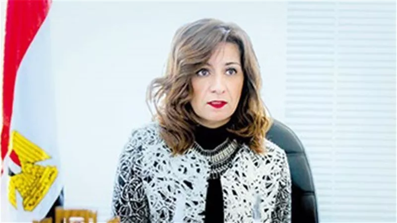 وزيرة الهجرة تواصل الرد على أسئلة المصريين بالخارج ضمن مبادرة «اسأل واقترح»