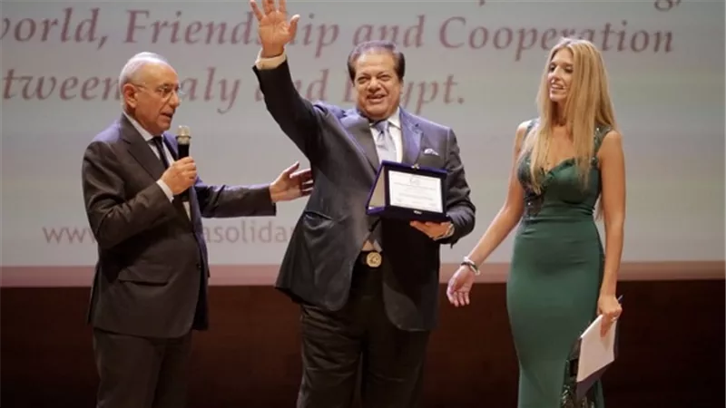 أبو العينين يروي قصته مع شريكه الإيطالي أثناء تأسيسه أول مصنع للسيراميك في مصر