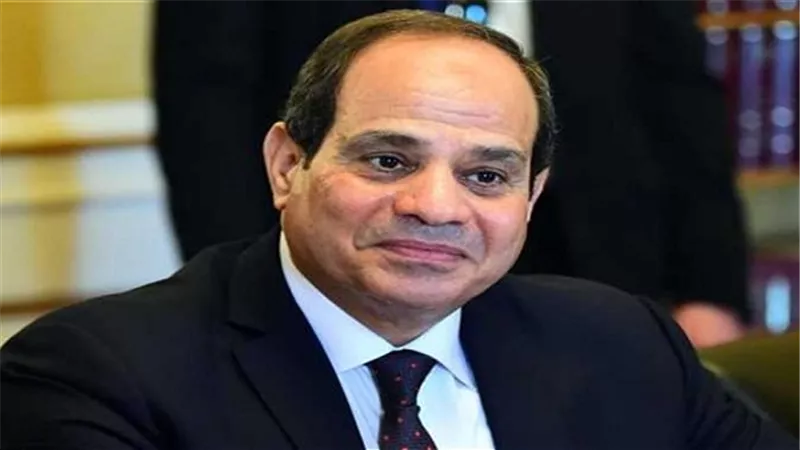 السيسي يتسلم دعوة  للمشاركة بالقمة الاقتصادية العربية فى بيروت