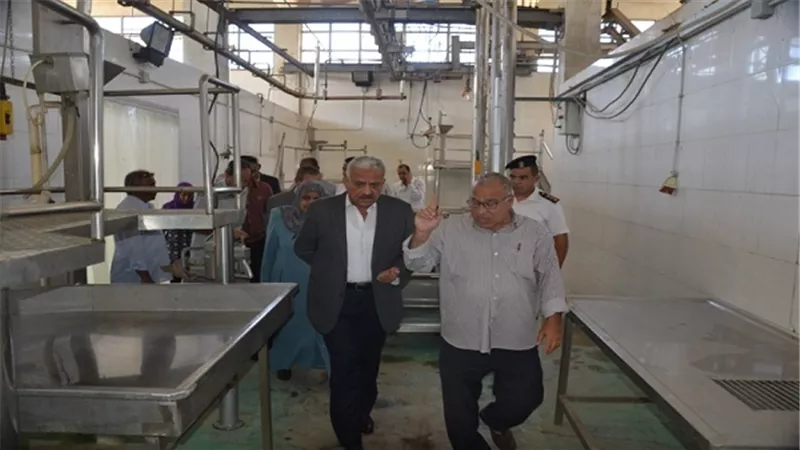 بالصور.. محافظ السويس يتفقد المجزر بمنطقة الألبان الجديدة