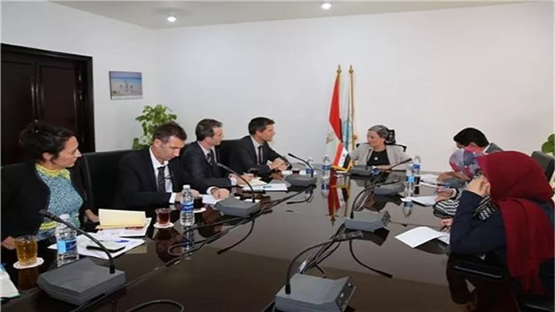 وزيرة البيئة تلتقى بممثلي هيئة التنمية الفرنسية لبحث سبل التعاون المشترك