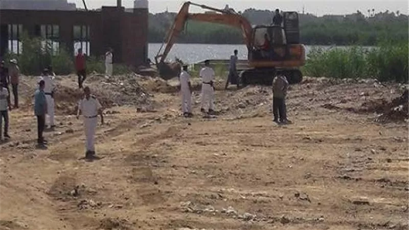 ازالة تعديات عن 12 فدان بالمعصرة 