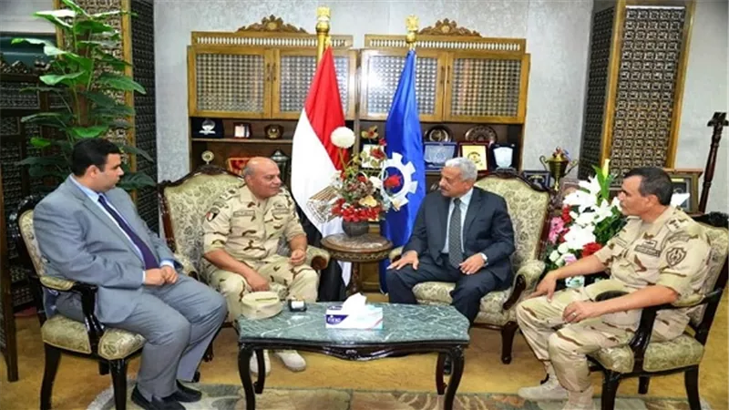 محافظ السويس يستقبل قائد الجيش الثالث الميداني