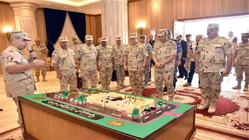 وزير الدفاع  يلتقى برجال قوات الدفاع الجوى ويفتتح عدد من المنشآت الفنية والإدارية 