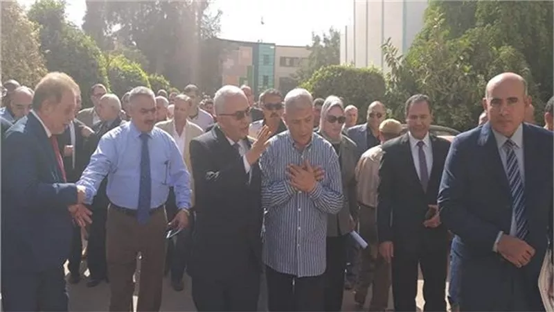 حجازى يتفقد مدرسة المتفوقين للعلوم والتكنولوجيا بسرس الليان