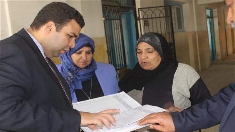 بالصور.. نائب محافظ السويس يتفقد عدد من مدارس المحافظة