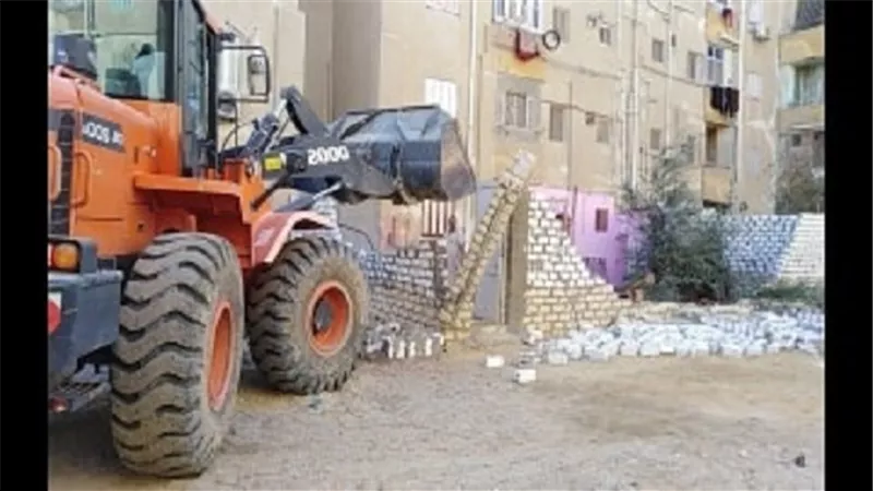 تنفيذ 6 قرارات لإزالة إشغالات و تعديات بنطاق حي فيصل بالسويس