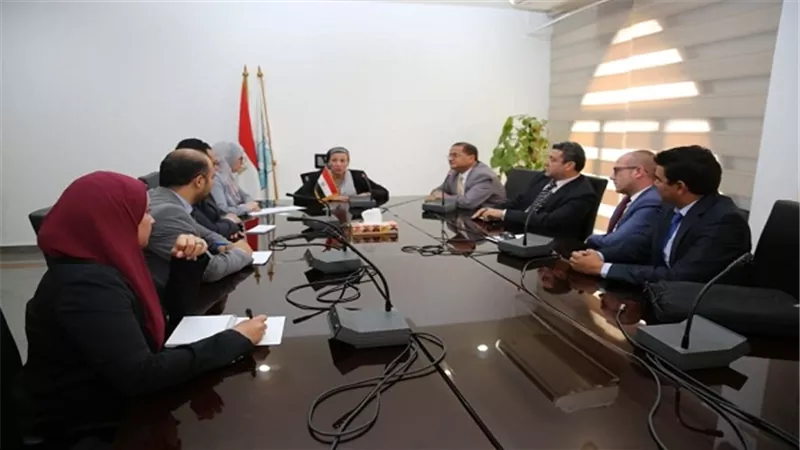 وزيرة البيئة تبحث الإستفادة من التكنولوجيا الإسبانية في مجال إدارة المخلفات