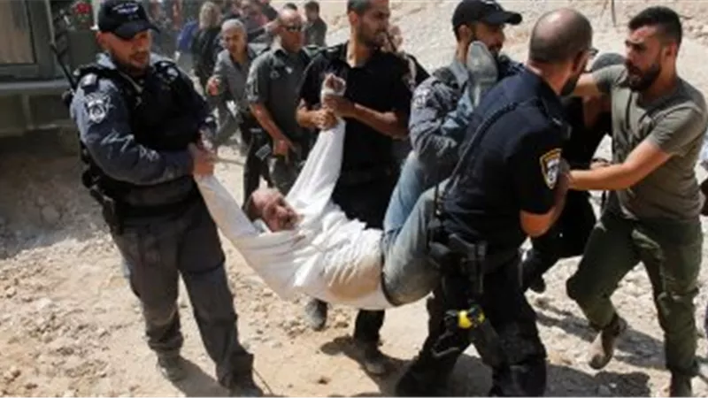 الاحتلال الإسرائيلى يصيب عشرات الفلسطينيين ويعتقل 3 غرب رام الله