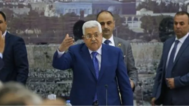 الرئيس الفلسطينى يصل للقاهرة للمشاركة فى منتدى شباب العالم
