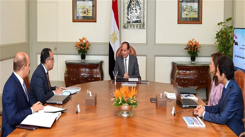 السيسي يجتمع مع كلٍ من رئيس الوزراء ووزيرة التخطيط
