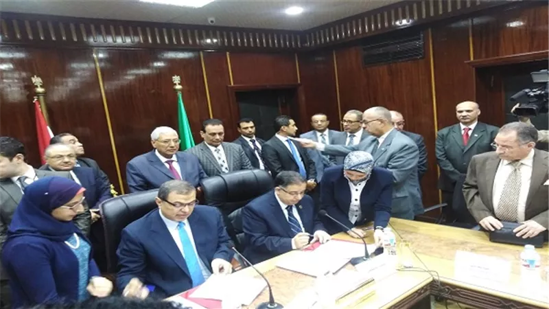وزير القوي العاملة يدين اي عمل ارهابي ويصف حادثة الصيدلي بالسعودية فردي 
