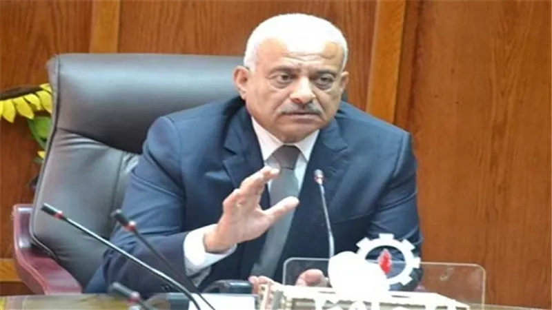 محافظ السويس يمد مهلة تحديث ملفات الزواج الحديث لاخر فبراير القادم