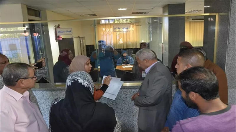 صقر.. يؤكد علي تقديم الخدمات للمواطنين بمراكز السويس التكنولوجية