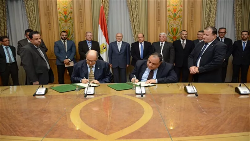 العصار يشهد توقيع بروتوكولين للتعاون مع جامعة حلوان في عدة مجالات