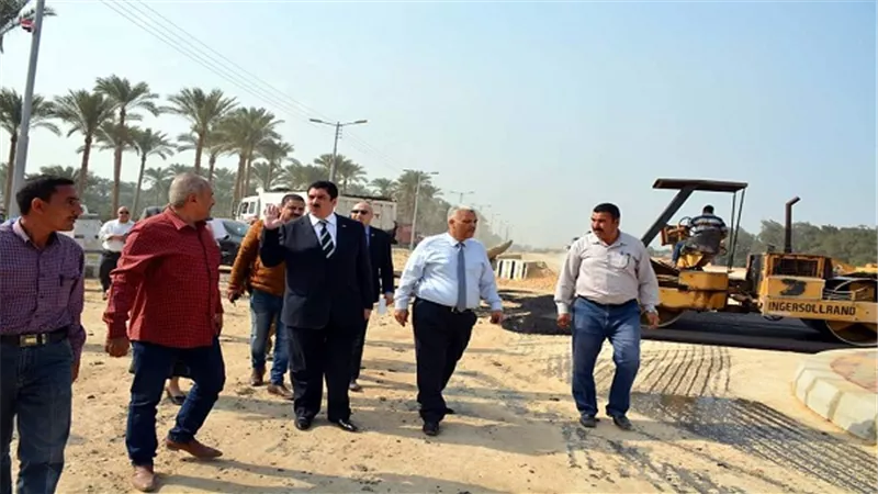 محافظ القليوبية يقوم بجولة مفاجئة لمدينة الخانكة وطريق الجبل الاصفر والكويتية 