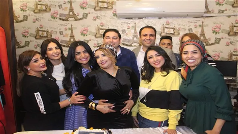 بالصور.. أمل رزق تحتفل بعيد ميلادها وسط مجموعة من أصدقائها المقربين