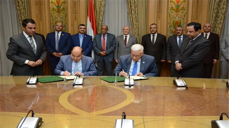 العصار ورئيس هيئة قضايا الدولة يشهدان توقيع بروتوكول تعاون بين الجانبين