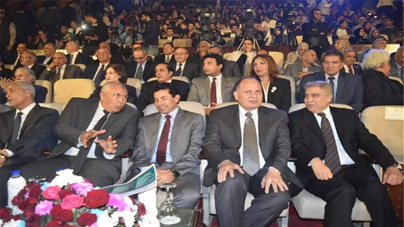 بالصور.. محافظ الفيوم يشهد حفل ختام مهرجان إبداع الأول لمراكز الشباب 2018