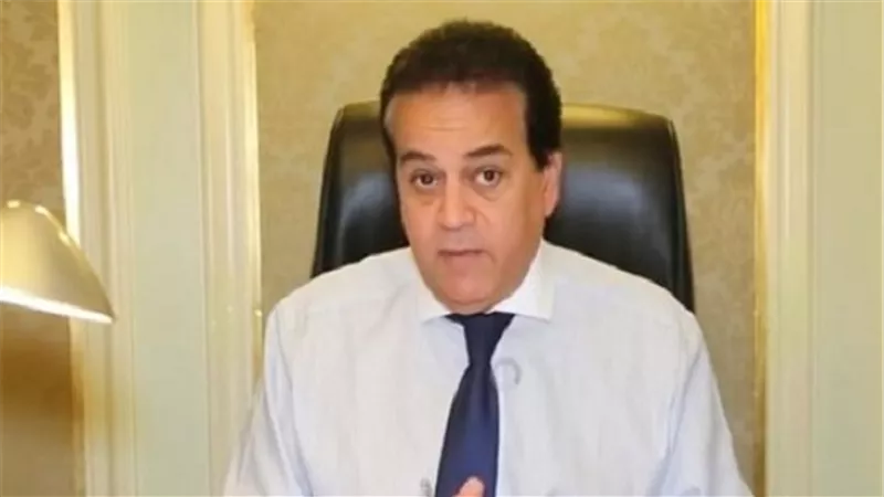 وزير التعليم العالي يستعرض تقريرًا حول توصيات فعاليات ملتقى الثقافة الإفريقية