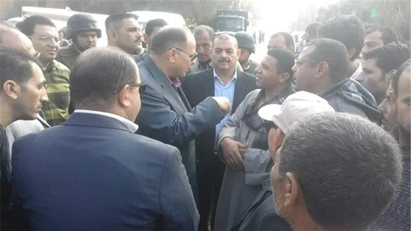 محافظ الفيوم يقود حملة مكبرة لإزالة التعديات علي الأراضي الزراعية