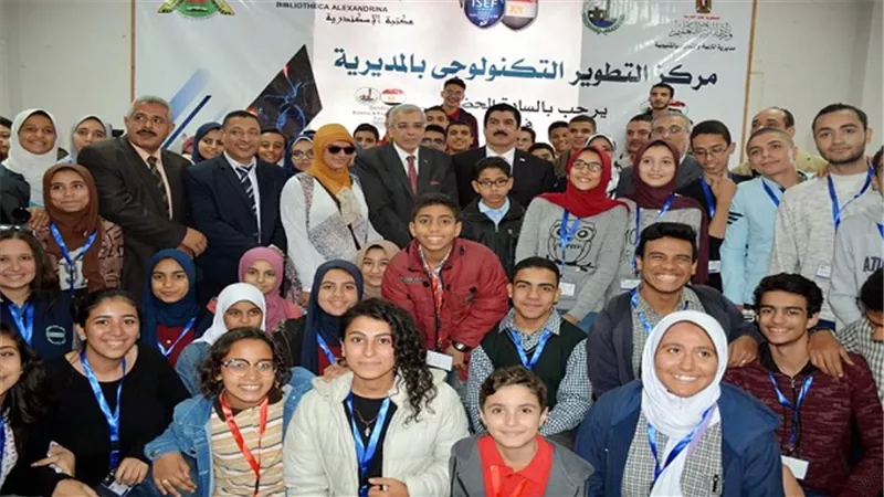 مرزوق وعجلان  يفتتحان معرض العلوم والهندسة بالقليوبية 