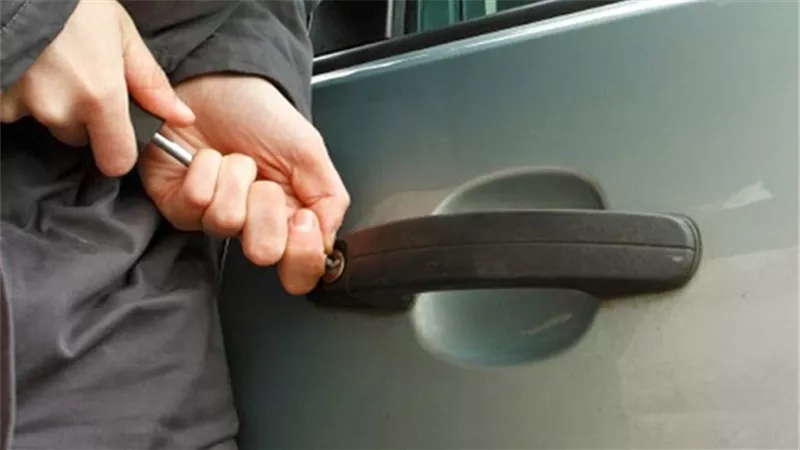 ضبط تشكيل عصابى تخصص فى سرقة السيارات بدائرة قسم شرطة البساتين
