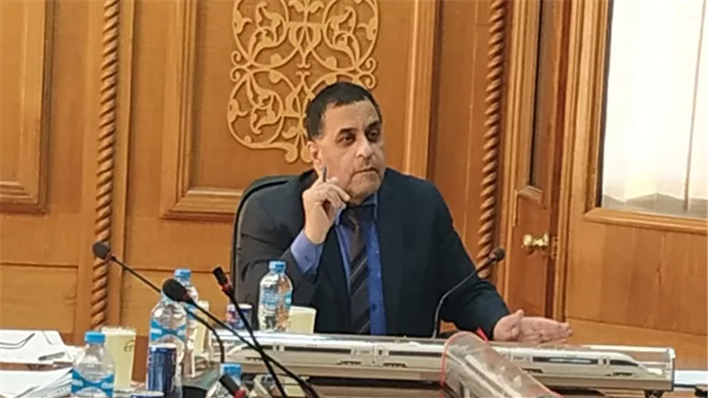 رئيس هيئة السكة الحديد: سرعة الانتهاء من اعمال تطوير المحطات والمزلقانات