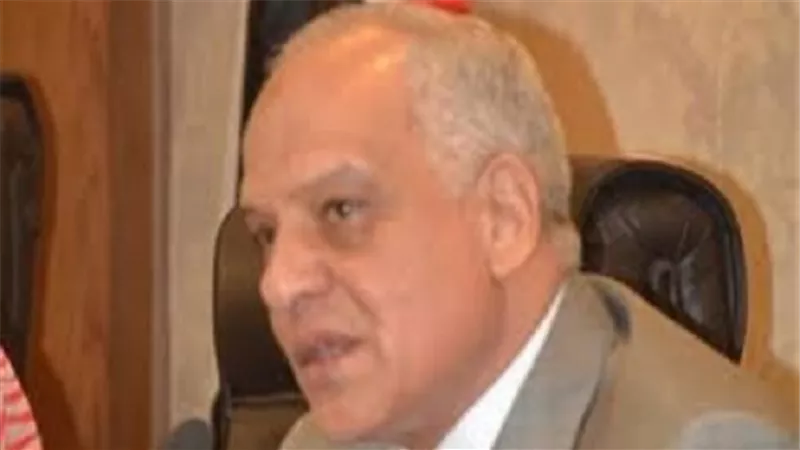 للتأكد من عدم أستغلال المرضي.. محافظ الجيزة يفاجئ مستشفى أوسيم  