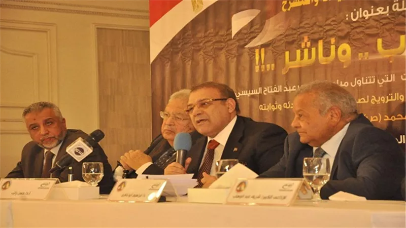 حسن راتب: صالون المحور يُلبى دعوة الرئيس لعمل حملات تنويرية  واعادة طرح الخطاب الدينى 