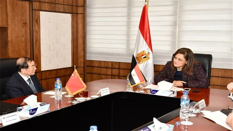 وزيرة التخطيط تلتقي سفير الصين بالقاهرة لبحث أوجه التعاون في صندوق مصر السيادي 