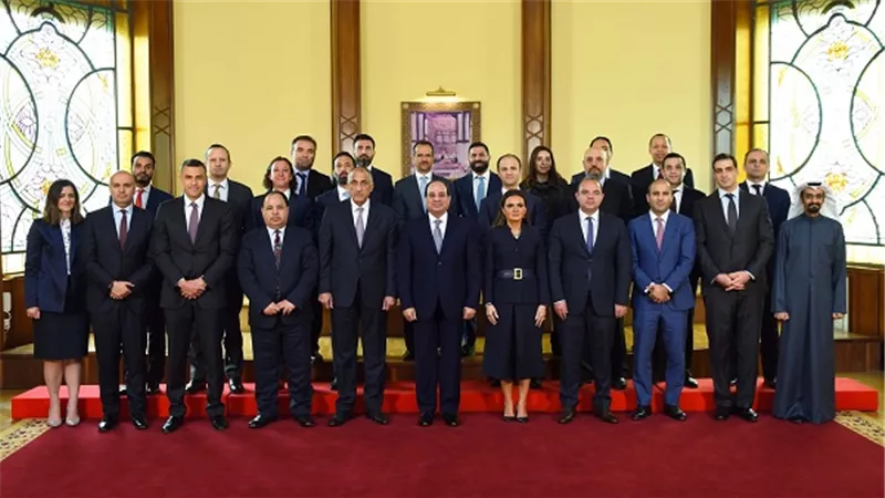 الرئيس السيسي يستقبل وفداً لرؤساء وممثلي عدد من كبرى صناديق الاستثمار العالمية والإقليمية