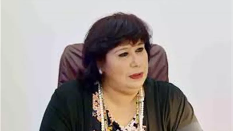 وزير الثقافة تتقدم مشيعو العالمي الأوبرالي حسن كامي