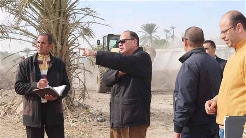 محافظ الفيوم يتابع أعمال حملة النظافة الشاملة ورفع الاشغالات بأحياء المدينة 