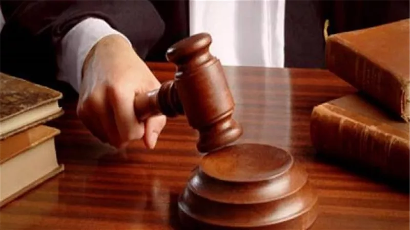 التأديبية العليا تعاقب مسئولا بالبترول لاعتدائه على زميله