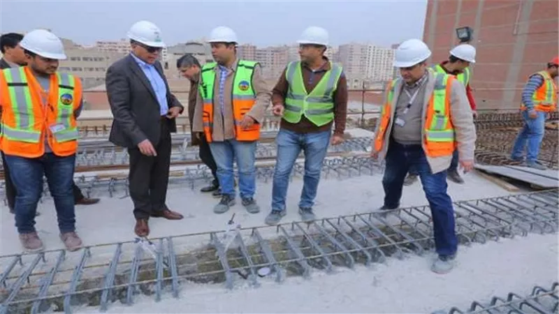 وزير النقل في جولة تفقدية بمحطة هشام بركات بالجزء الثاني للمرحلة الرابعة للخط الثالث للمترو 