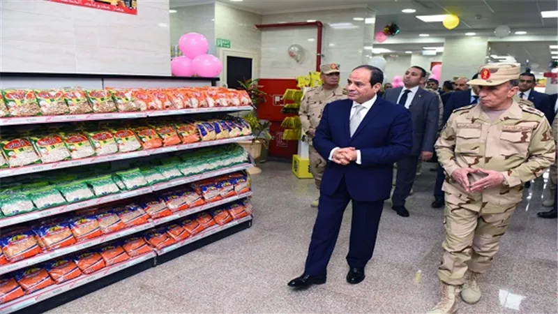 الرئيس يفتتح مشروع التطوير الحضاري بمنطقة غيط العنب 