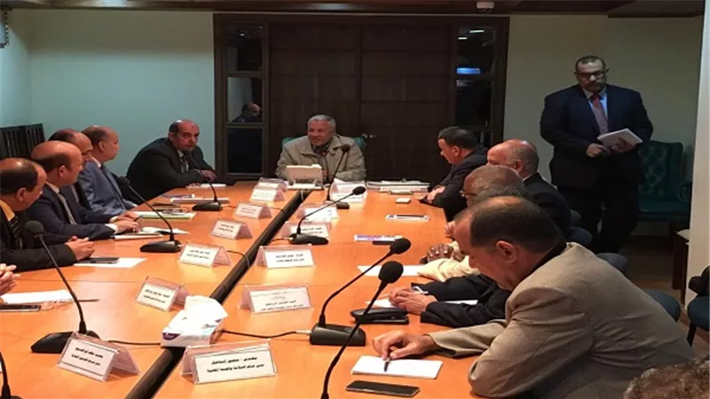 صالح يجتمع بقيادات هيئة موانىء البحر الاحمر