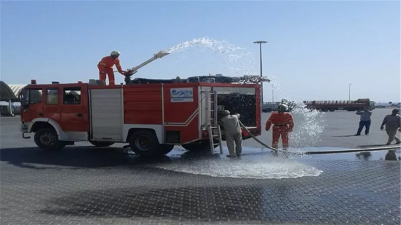 ميناء نويبع يشهد تنفيذ مناورات حريق على المنشأت