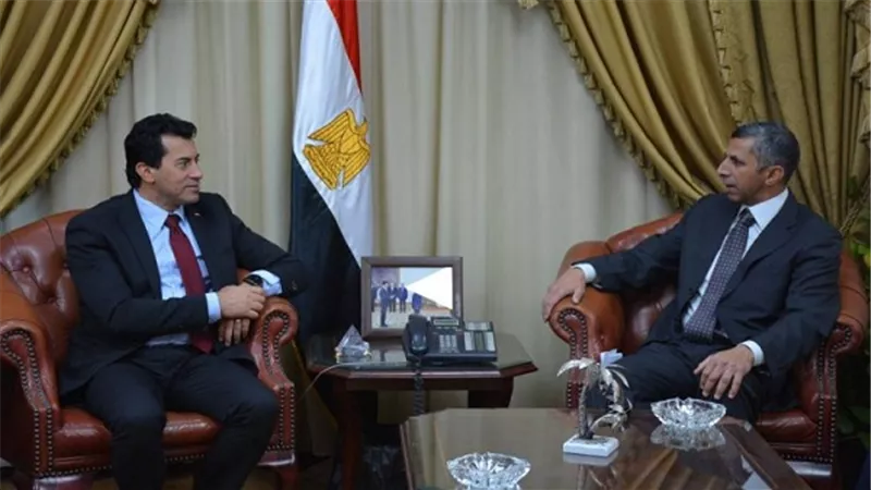 وزير الشباب والرياضة يلتقي مساعد وزير الخارجية للشئون الثقافية